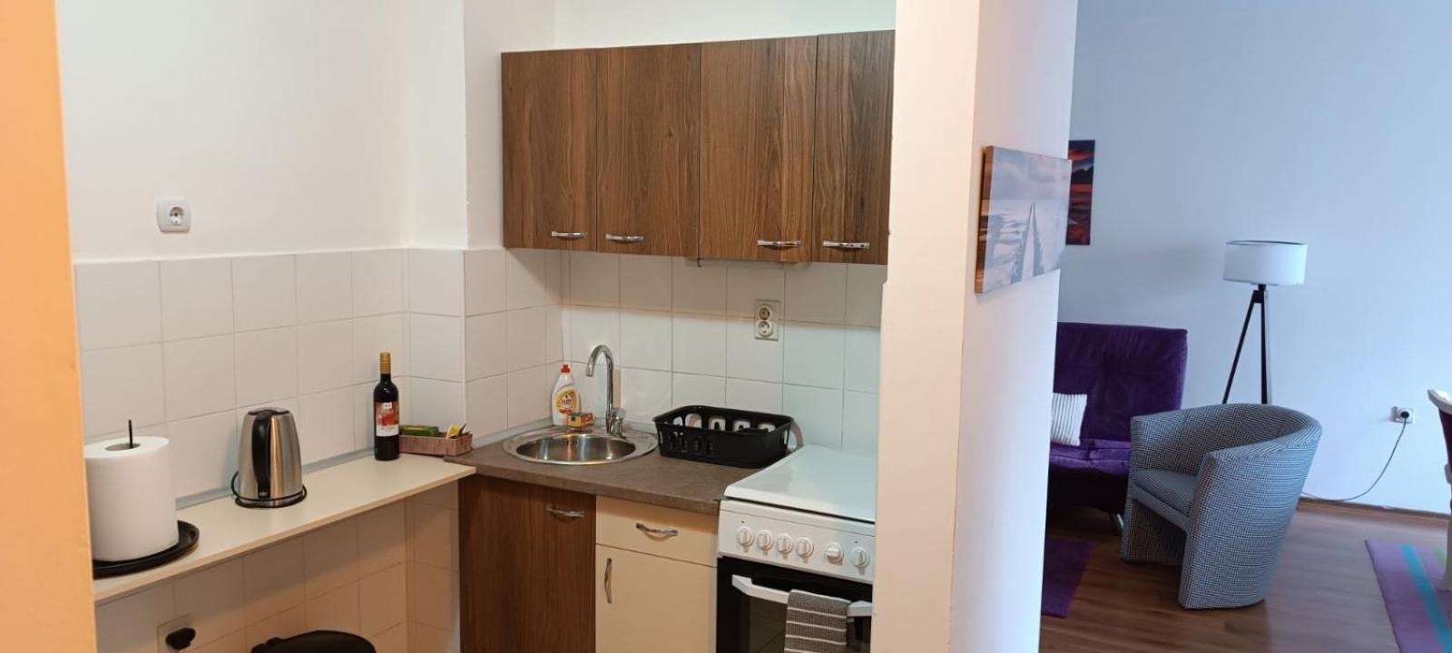 Lovely Square Apartment Purple Velvet Скопие Екстериор снимка