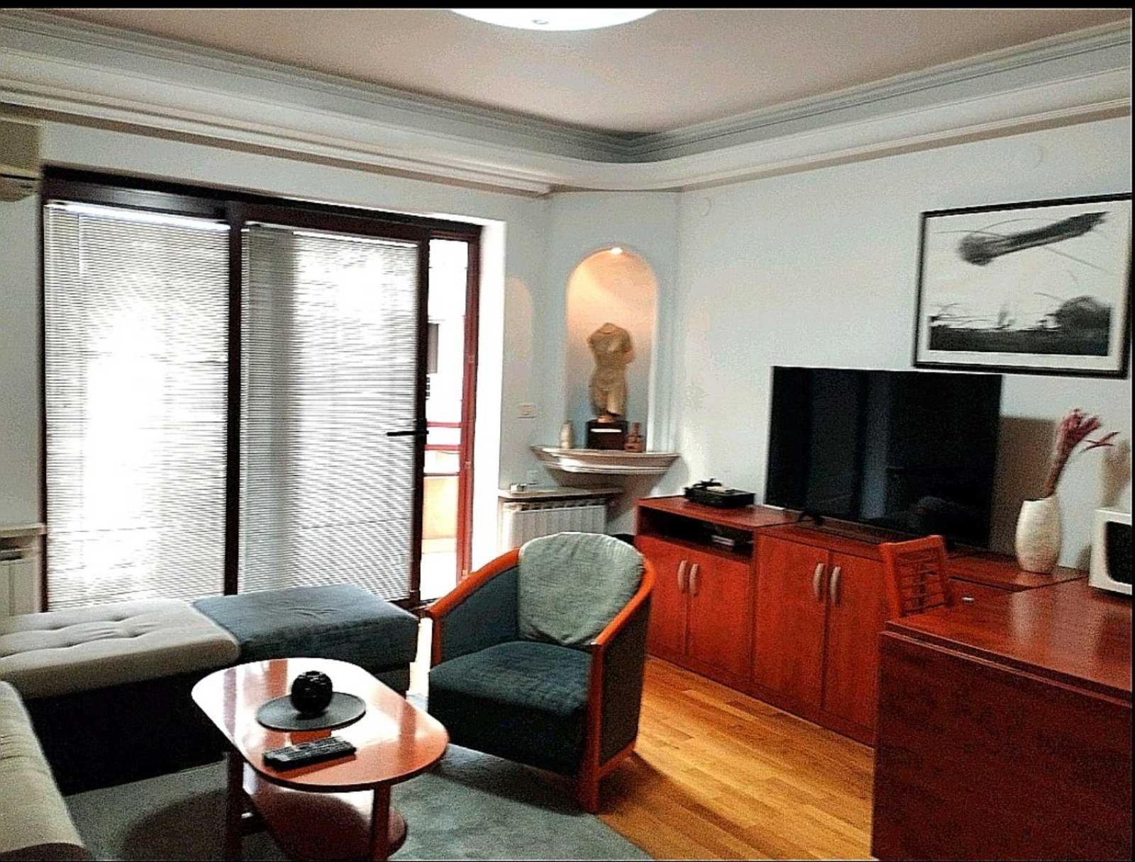 Lovely Square Apartment Purple Velvet Скопие Екстериор снимка